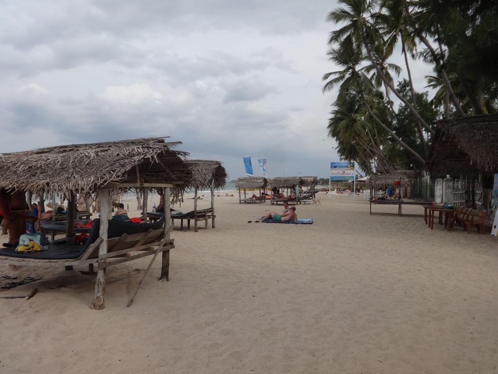 Neem Beach House Тринкомали Экстерьер фото