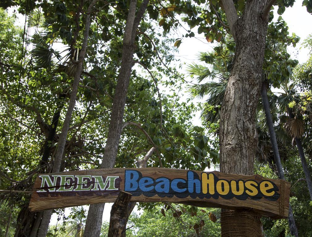 Отель Neem Beach House Тринкомали Экстерьер фото