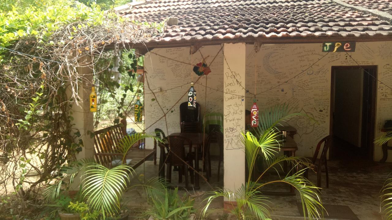 Neem Beach House Тринкомали Экстерьер фото