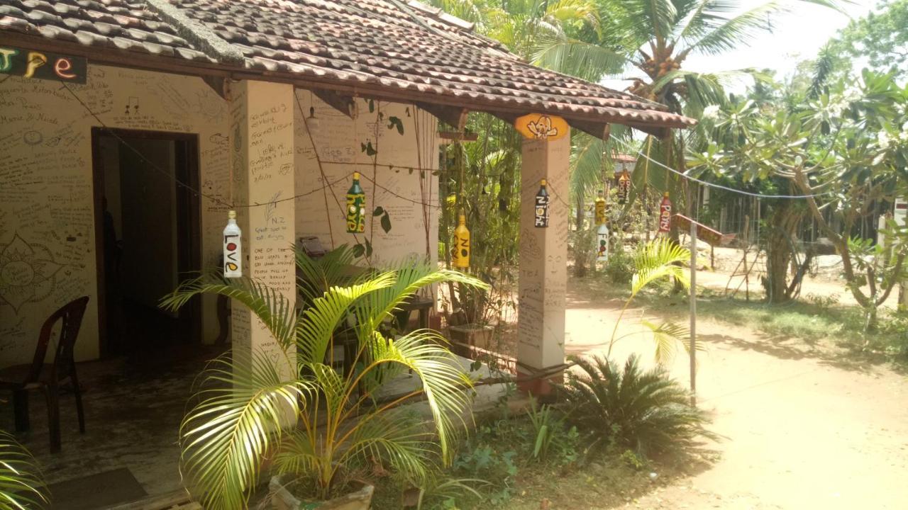 Neem Beach House Тринкомали Экстерьер фото