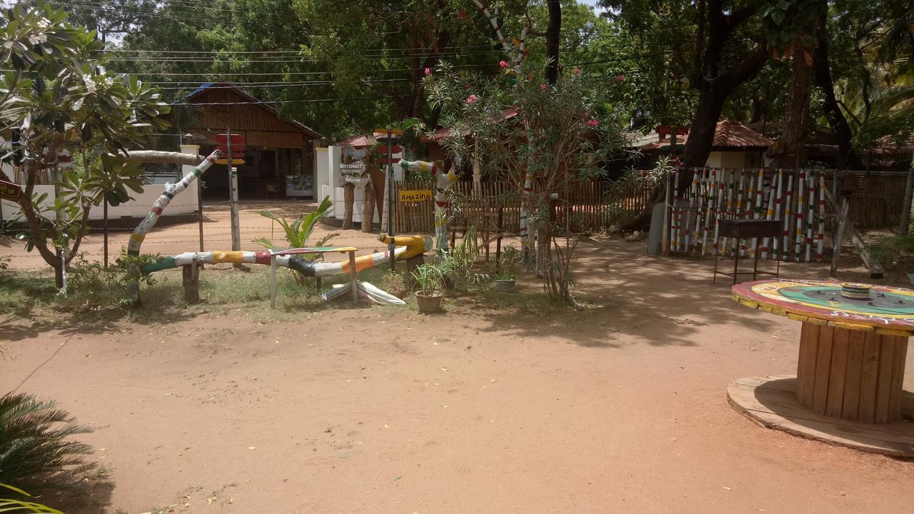 Neem Beach House Тринкомали Экстерьер фото